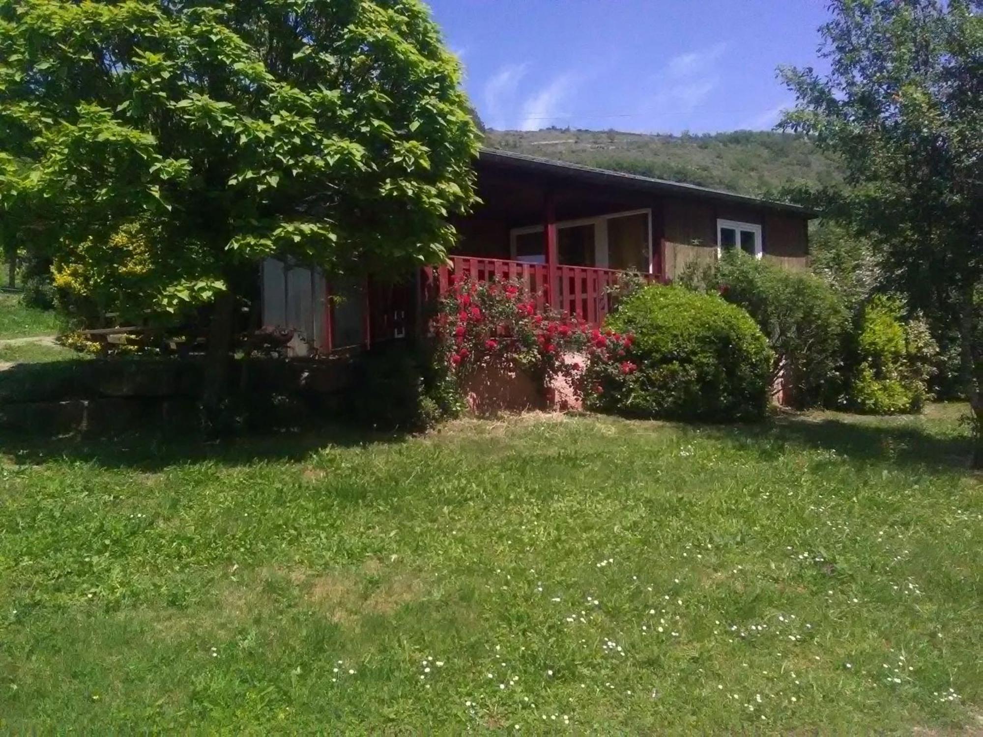la Frégière Chalets Clairvaux-d'Aveyron Exterior foto