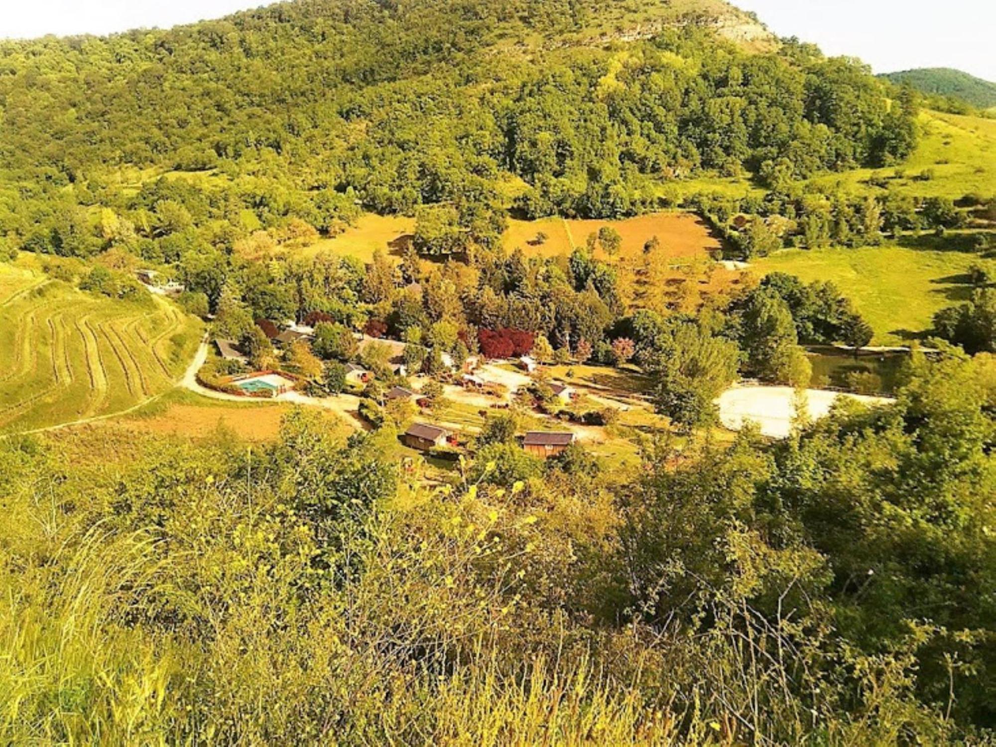 la Frégière Chalets Clairvaux-d'Aveyron Exterior foto